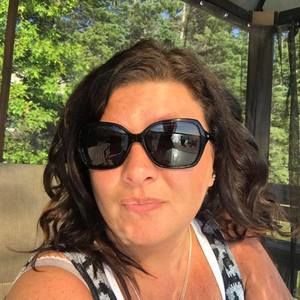 Meet your Posher, Corinne
